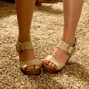 Size 7 leather BORN hand made beige wedge heels